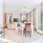 Bastide D'architecte En Pierre 케인즈수르메르