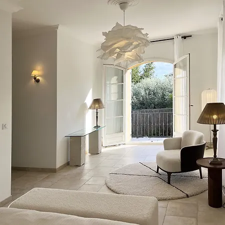 Bastide D'architecte En Pierre Villa *